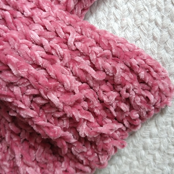 DONATING SOON Cozy Pink Chenille Chunky Knit Scarf - Picture 3 of 5